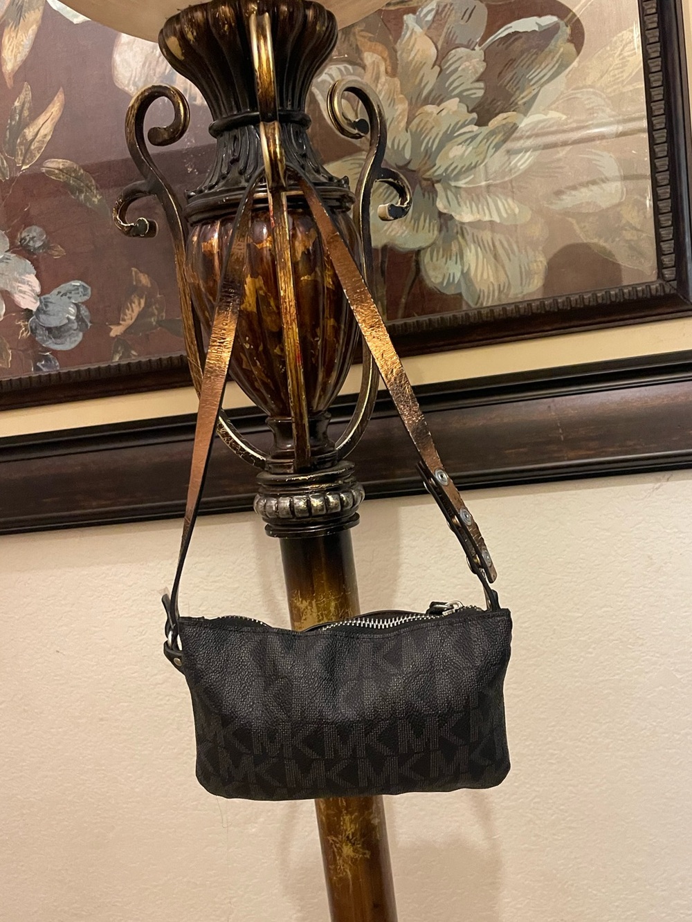Michael Michael Kors please check all picture of condition - Picture 6 of 17